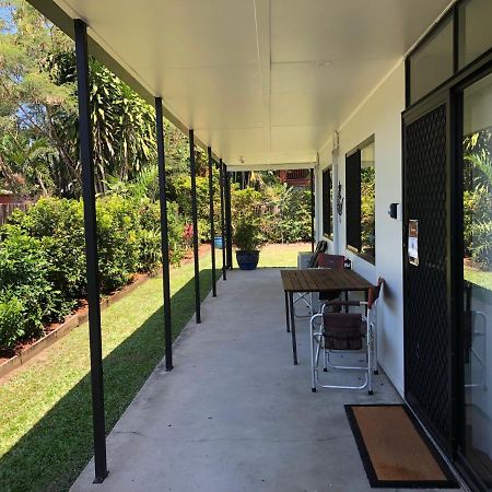 The Red Sparrow 2 Vila Cairns Exterior foto